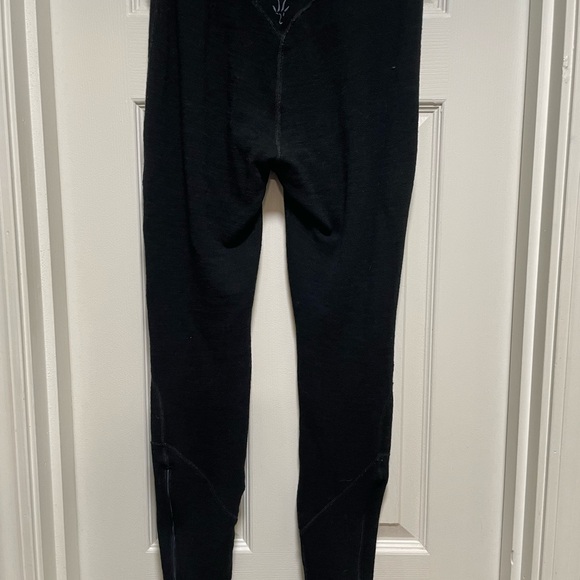 Women’s wool ibex leggings with zip ankles. Size small but definitely xtra small - Picture 8 of 9